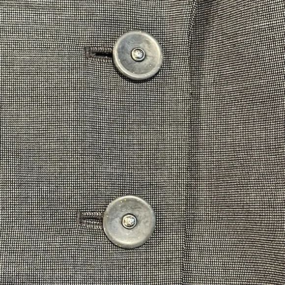 Isabel & Nina suit- jacket + skirt. Size 6/runs big. Polyester rayon wool. Lined - Picture 8 of 9